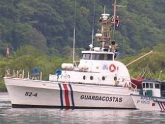 Bote Guardacostas en aguas de Costa Rica
