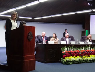 Julia Varela Araya en sesión sobre reforma laboral y civil como prioridad